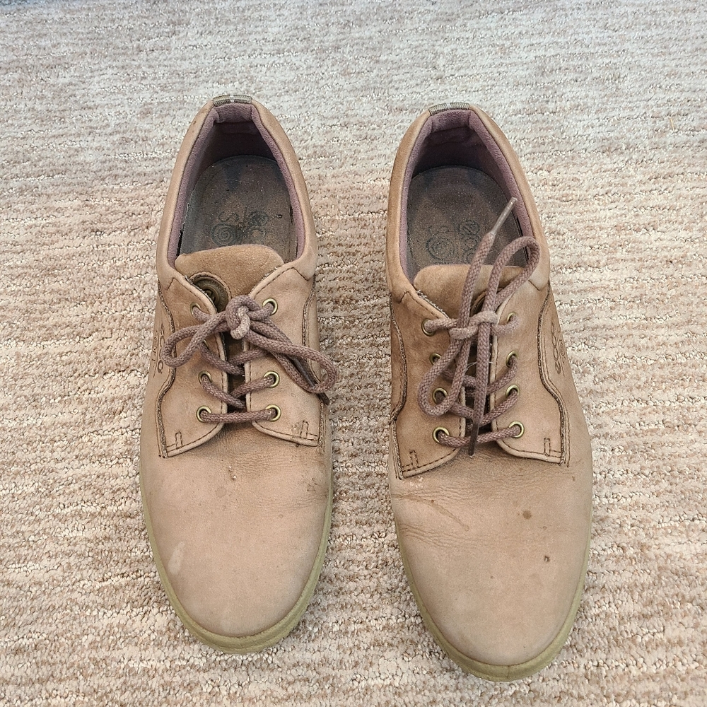 Ecco soft sneaker shoes